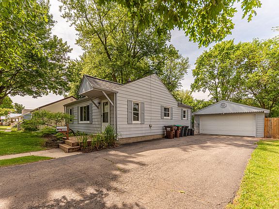 2nd image of 576 Allen Rd