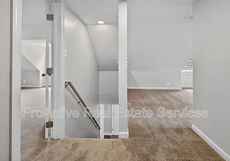 816 Martin Ave — Photo 14