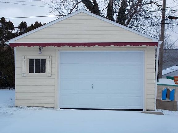 1.5 car garage