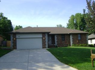 108 E Yorkshire St, Nixa, MO 65714