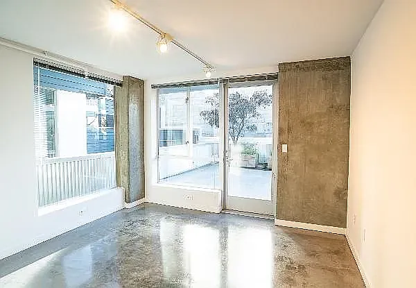 Glasdore Lofts — Photo 9