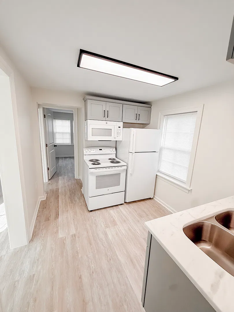 502 General Mouton Avenue — Photo 2