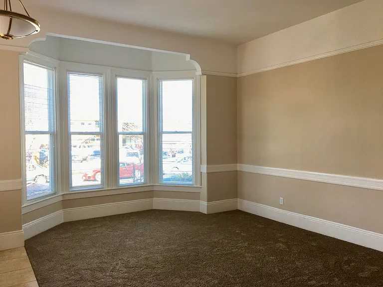 1403 Middlefield Rd — Photo 4