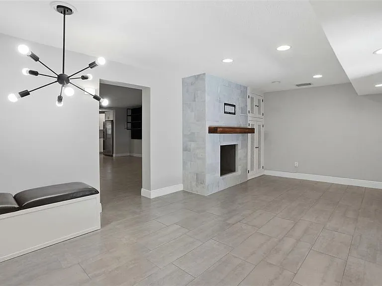 727 N Himes Ave — Photo 40