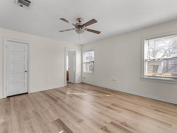5th image of 4016 Homan Ave