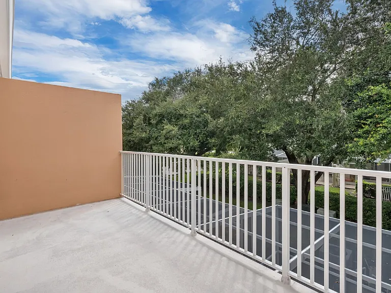 1413 Retreat Cir — Photo 27