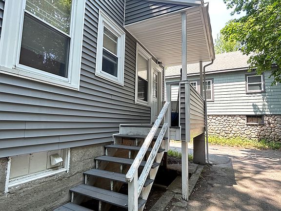 4th image of 19 Forest St #B