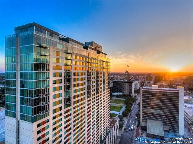 1st image of 600 E Market St