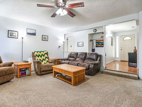 4th image of 9513 NE 16th St