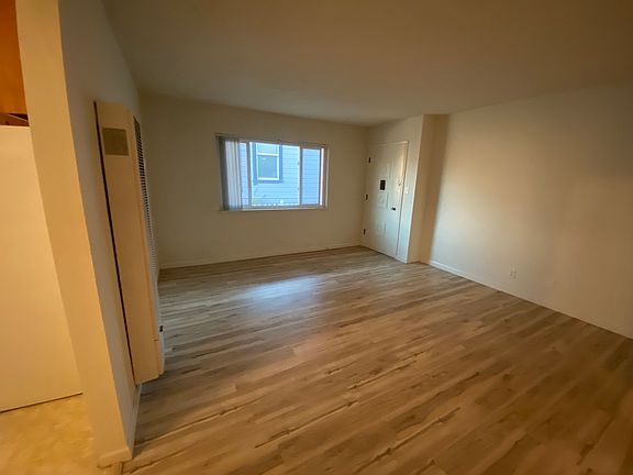 5th image of 341 Williams St APT A
