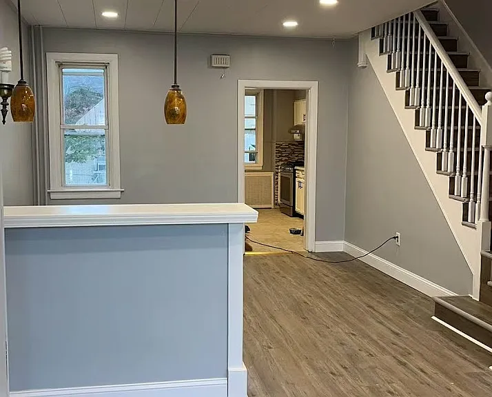 610 S Bergen St — Photo 4