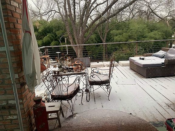 5th image of 814 W Canty St