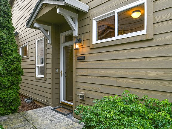 3rd image of 7113 NE 57th St