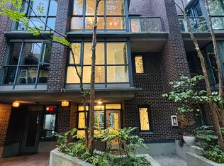 885 Helmcken St, Vancouver, BC V6Z 1B1