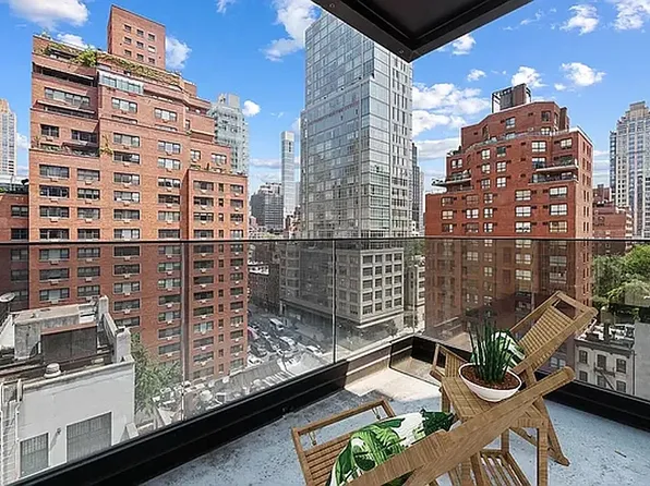 249 East 50th Street image 4 of 9