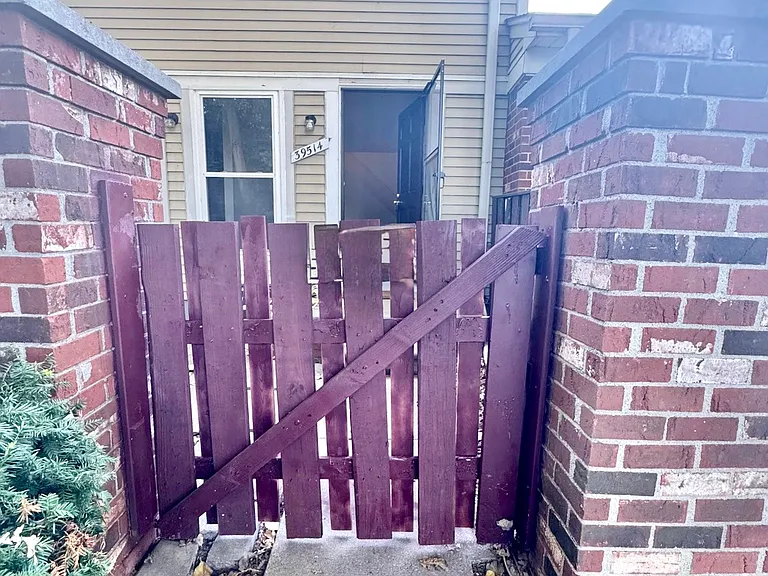 Old Dominion Dr — Photo 1
