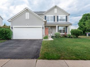 238 Thrush Cir, Lindenhurst, IL 60046