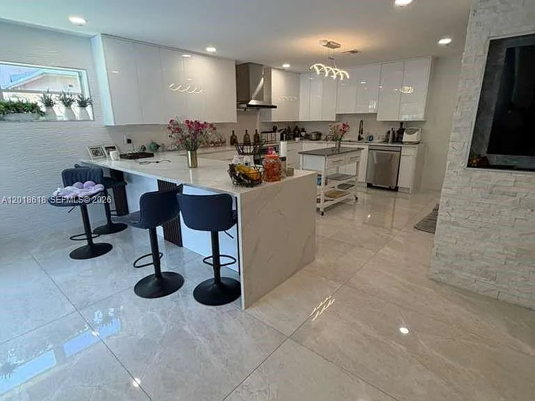 5740 SW 57th Way — Photo 16