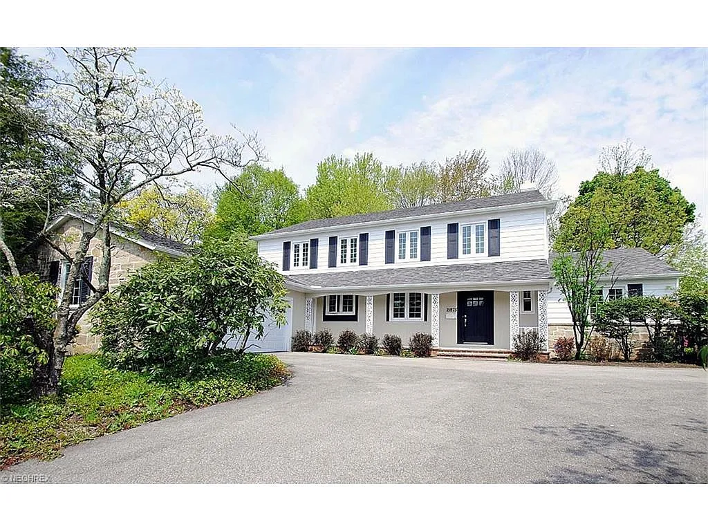 21875 Shelburne Rd photo 1