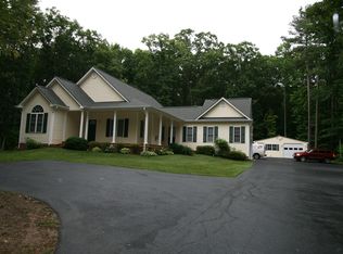 1950 Fairpine Dr, Powhatan, VA 23139