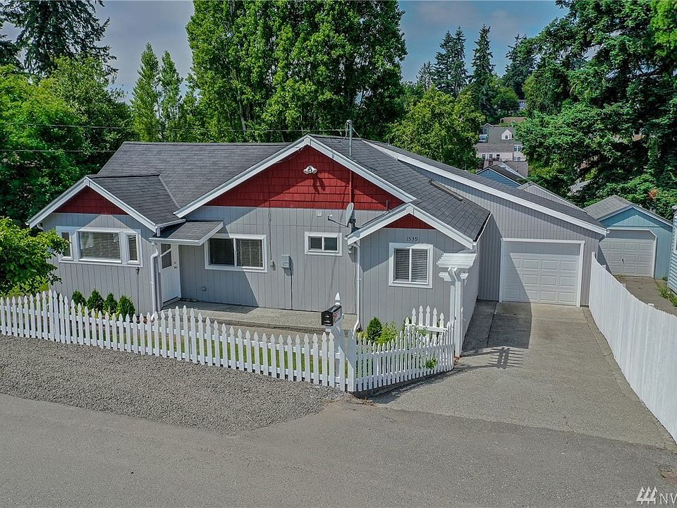 1st image of 1539 N Rainier Ave