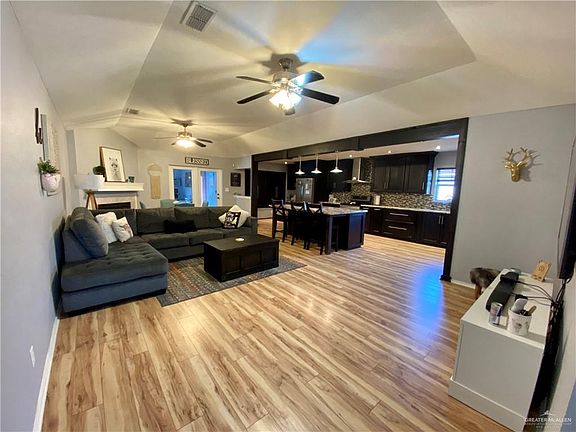 3rd image of 1617 Post Oak Pl