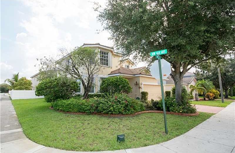 1st image of 16431 NW 20th St