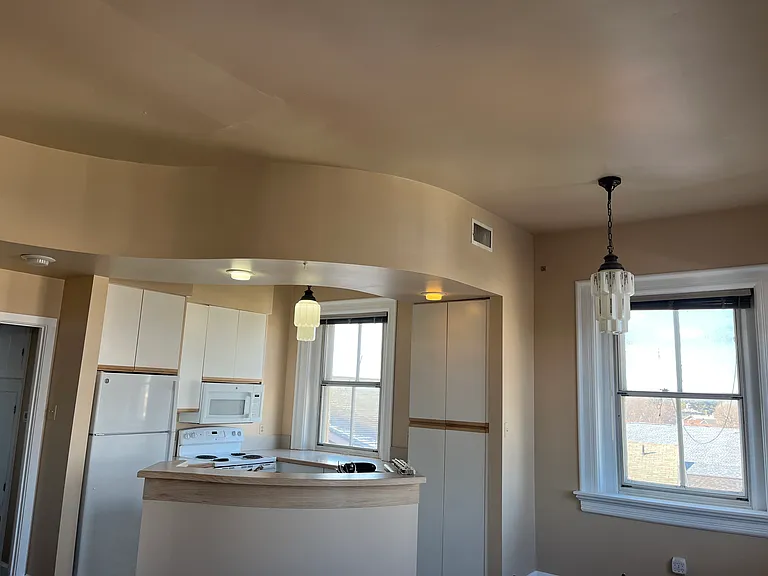 1 W Main St #6 — Photo 12