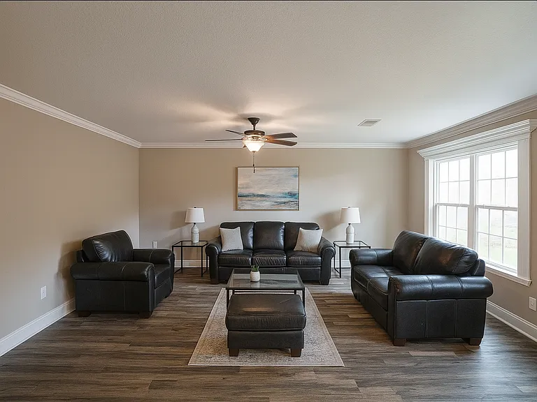 209 Horton Ln — Photo 2
