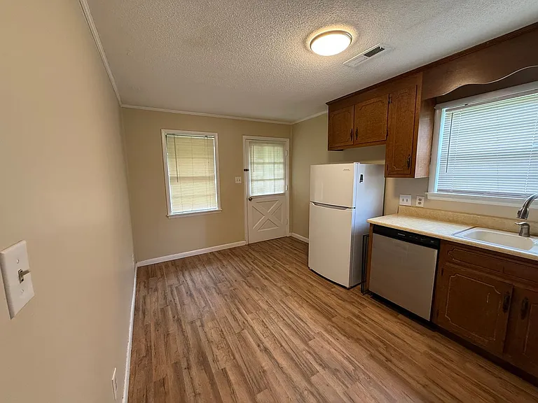 641 Dawson Ter NW — Photo 14