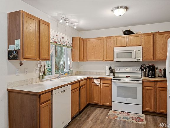 3rd image of 4897 Bowwood Cir NE