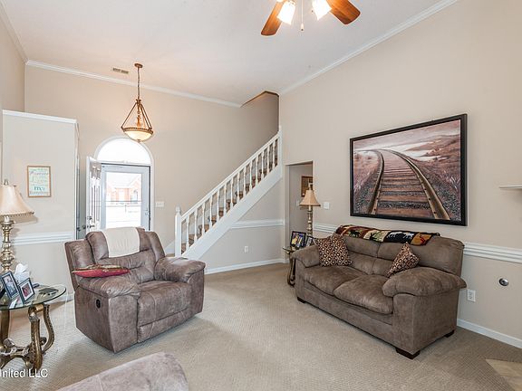 4th image of 7453 Essayons Dr