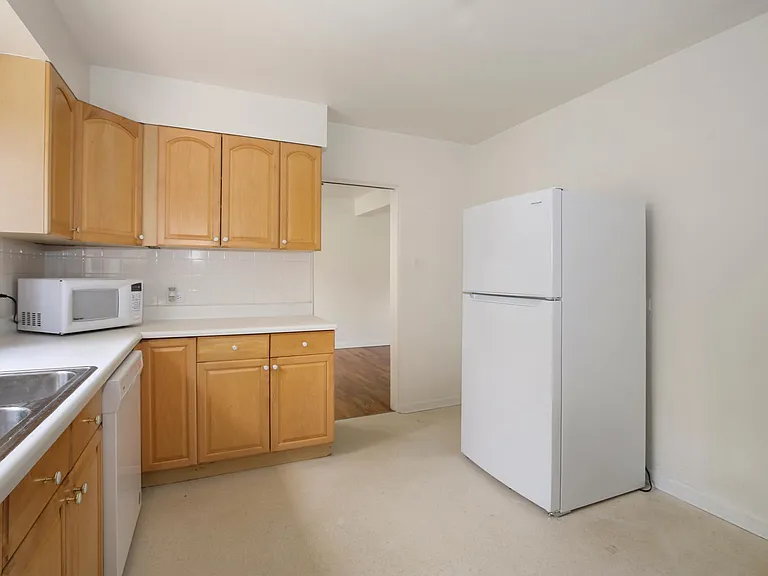 831 N Glencoe St — Photo 12