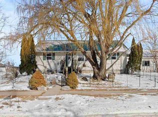 602 E 15th St, Washington, IA 52353