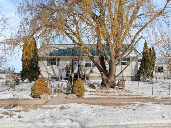 602 E 15th St, Washington, IA 52353