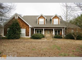 877 Shoreline Dr, Jefferson, GA 30549