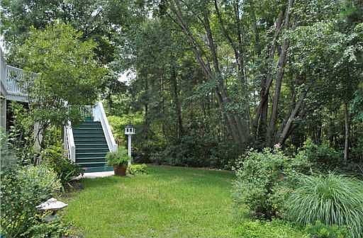 2nd image of 104 Baymeadow Point