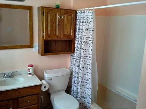 4th image of 423 Campbell Ave