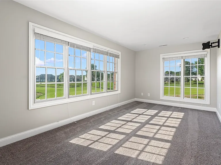 358 Club Ct — Photo 12