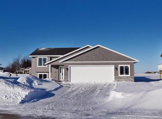 240 Hazeltine Ave NE, Owatonna, MN 55060