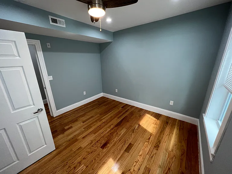 15 Harold St #4 — Photo 12