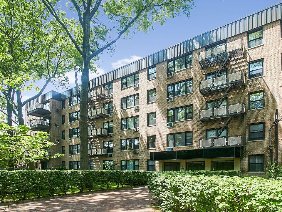 1st image of 4 Birchwood Court #3J