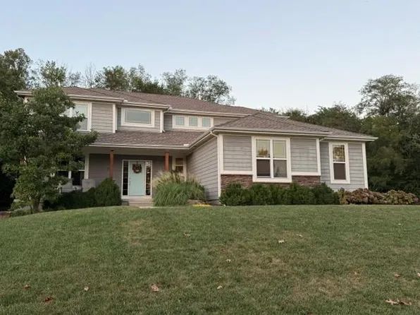 433 N Winnebago Dr, Lake Winnebago, MO 64034
