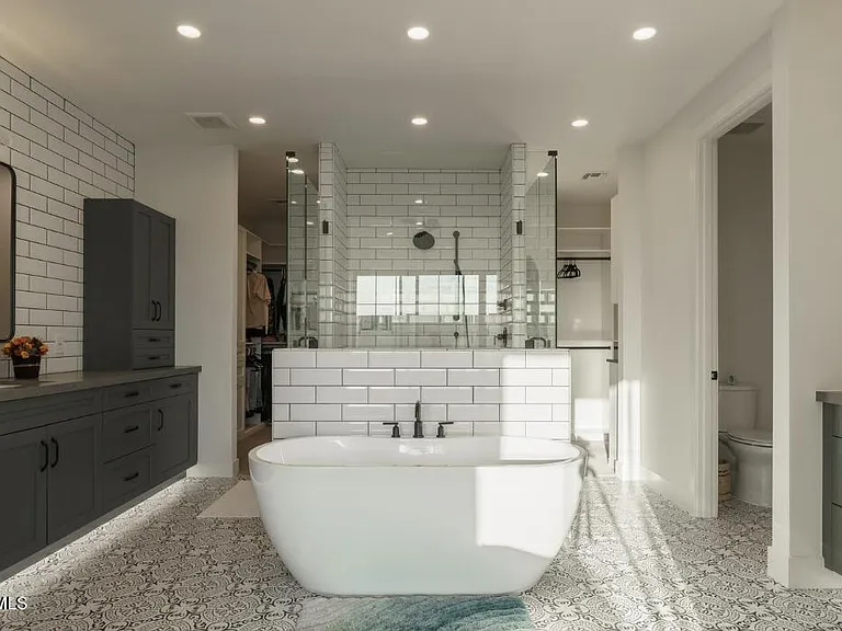 8504 S 10th Ln #4 — Photo 16