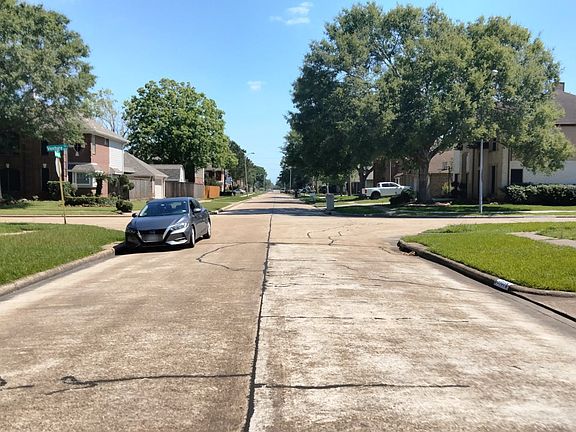 5th image of 3703 Somerton Dr