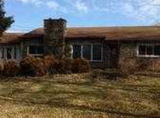 211 Wayside Dr, Warrington, PA 18976