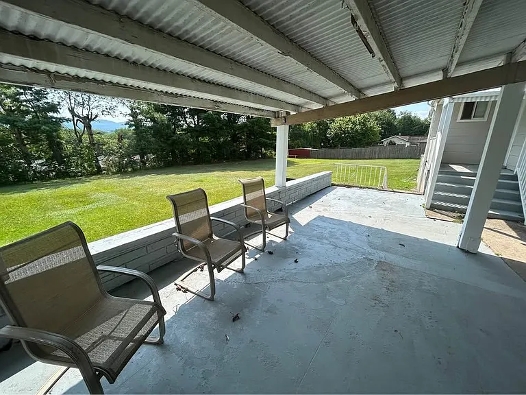 1010 Wood St — Photo 14