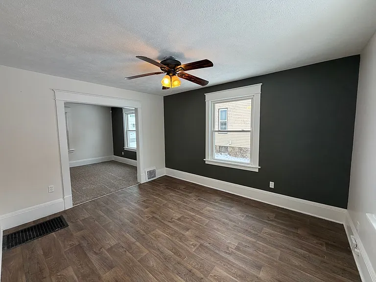 443 S Union Ave — Photo 5
