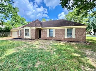 7086 Cobblestone Dr, Memphis, TN 38125