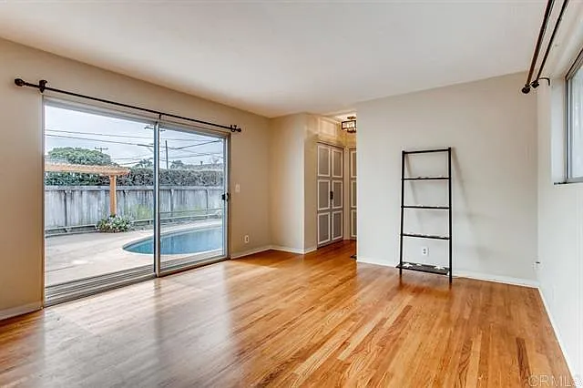 566 J Ave — Photo 7